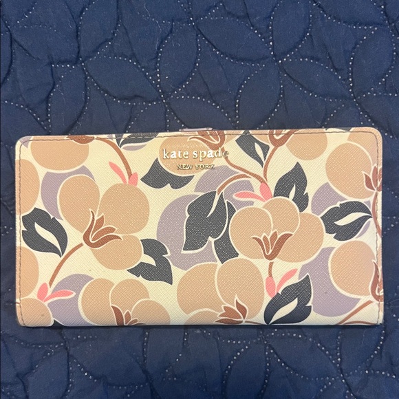 Kate Spade Women's Wallet - Cream, Pink, Tan Floral - Picture 1 of 3